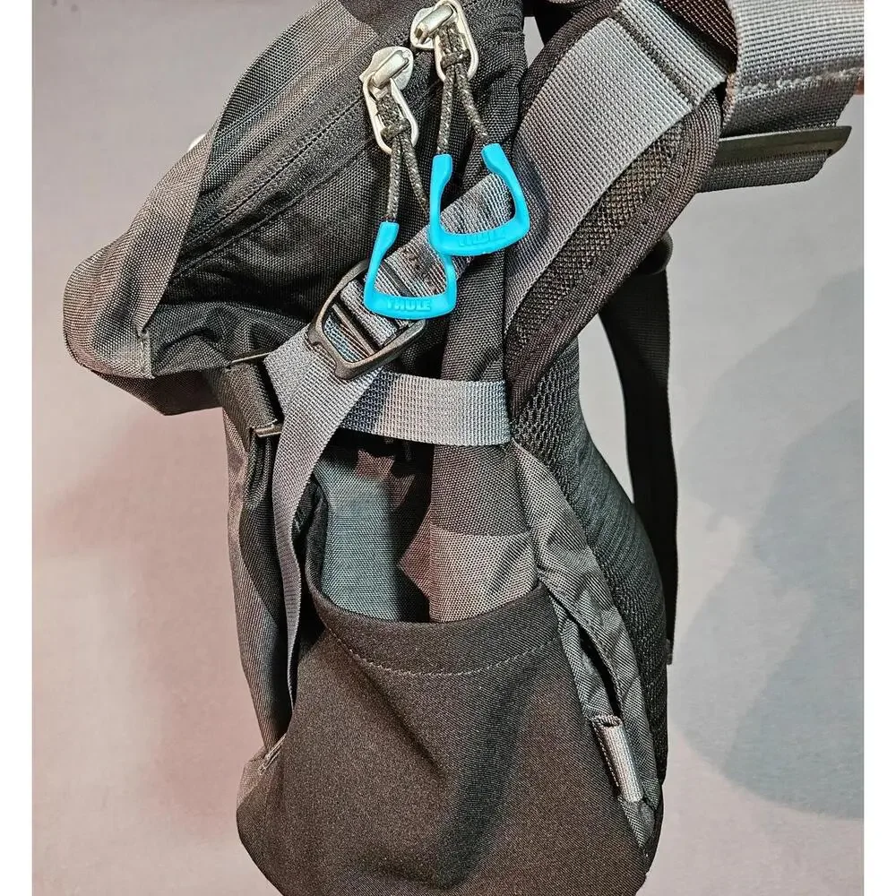 Thule Perspektiv TPDP 101Slr Daypack Camera Bag VERY CLEAN Shoulder Sling